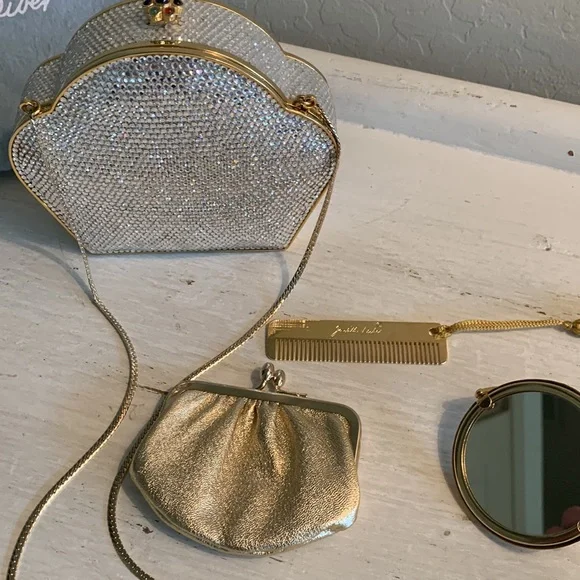 Judith Leiber bag - Picture 2 of 13